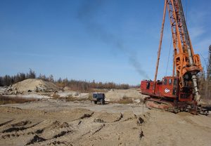 Строительство мостового перехода через р. Тангнары на км 459+180 автомобильной дороги «Вилюй» - автомобильная дорога, строящаяся от автомобильной дороги М-53 «Байкал» до Якутска