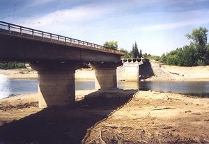Капитальный ремонт моста через р. Кемчуг на 63 км автодороги Старая Еловка - Мендельский Бирилюсского района Красноярского края