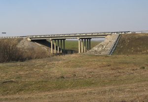Капитальный ремонт мостов через суходол на км 164+230 и через р. Любаровка на км 168+245 автодороги М-53 «Байкал» - от Челябинска через Курган, Омск, Новосибирск, Кемерово, Улан-Удэ до Читы, Кемеровская область.